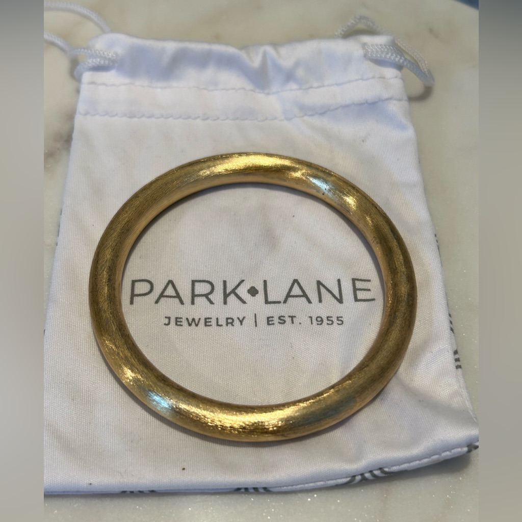 Park Lane Solid Bangle.